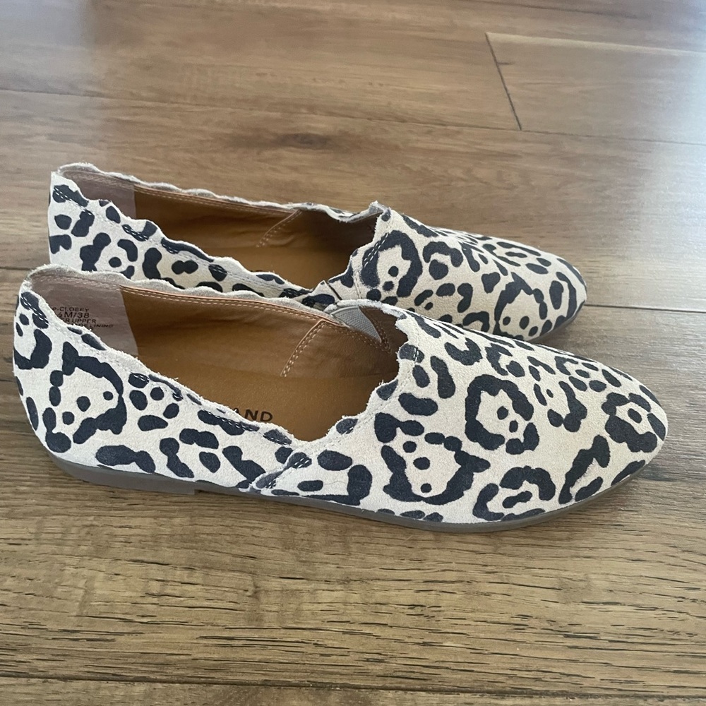 Lucky Brand Cloey Scalloped Leopard Flat - Picture 2 of 6